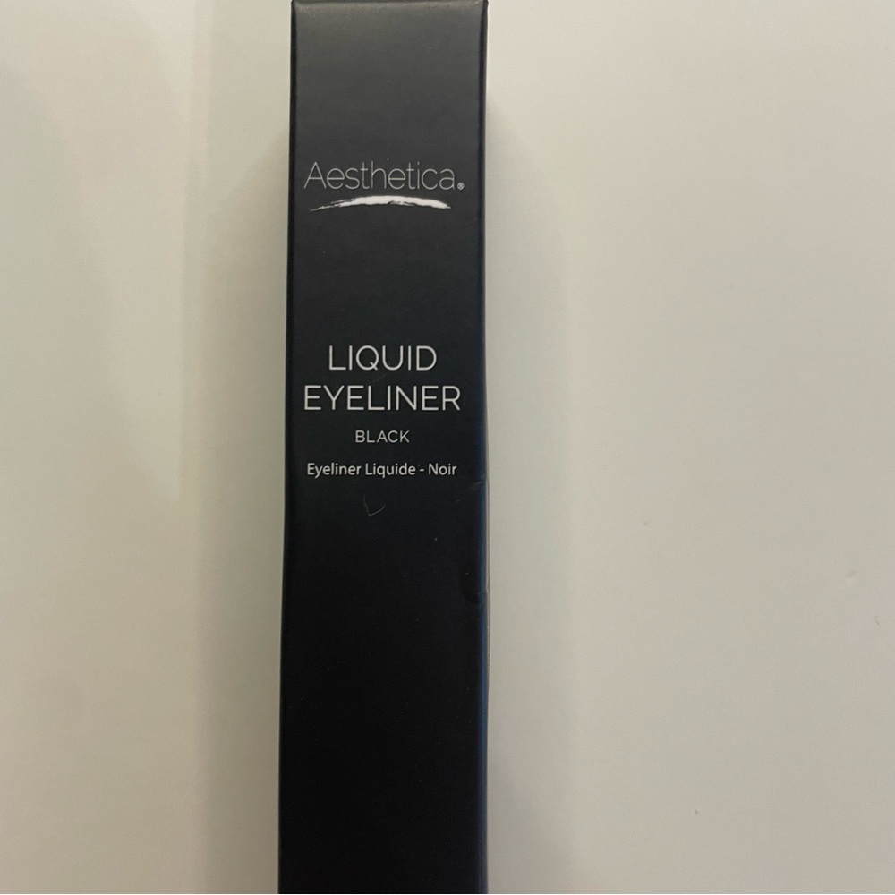 Black liquid liner